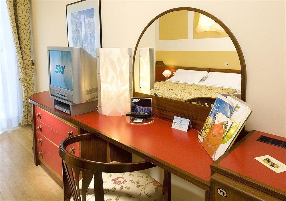 Hotel Alexander Gabicce Mare Luaran gambar