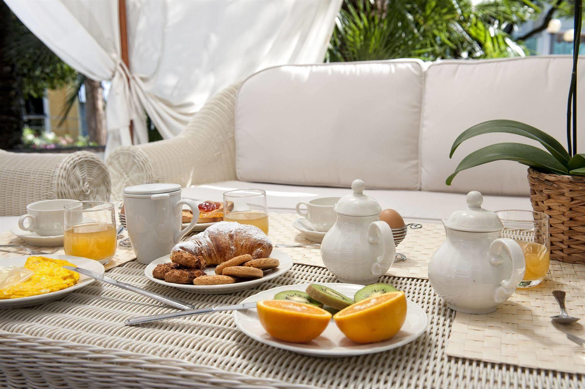 Hotel Alexander Gabicce Mare Luaran gambar