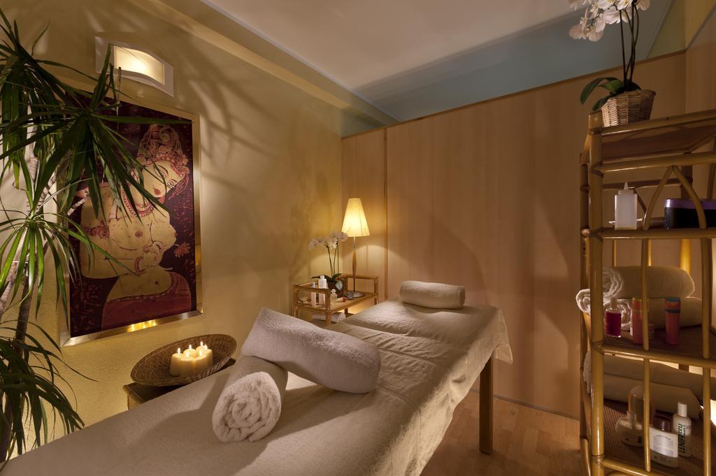Hotel Alexander Gabicce Mare Luaran gambar